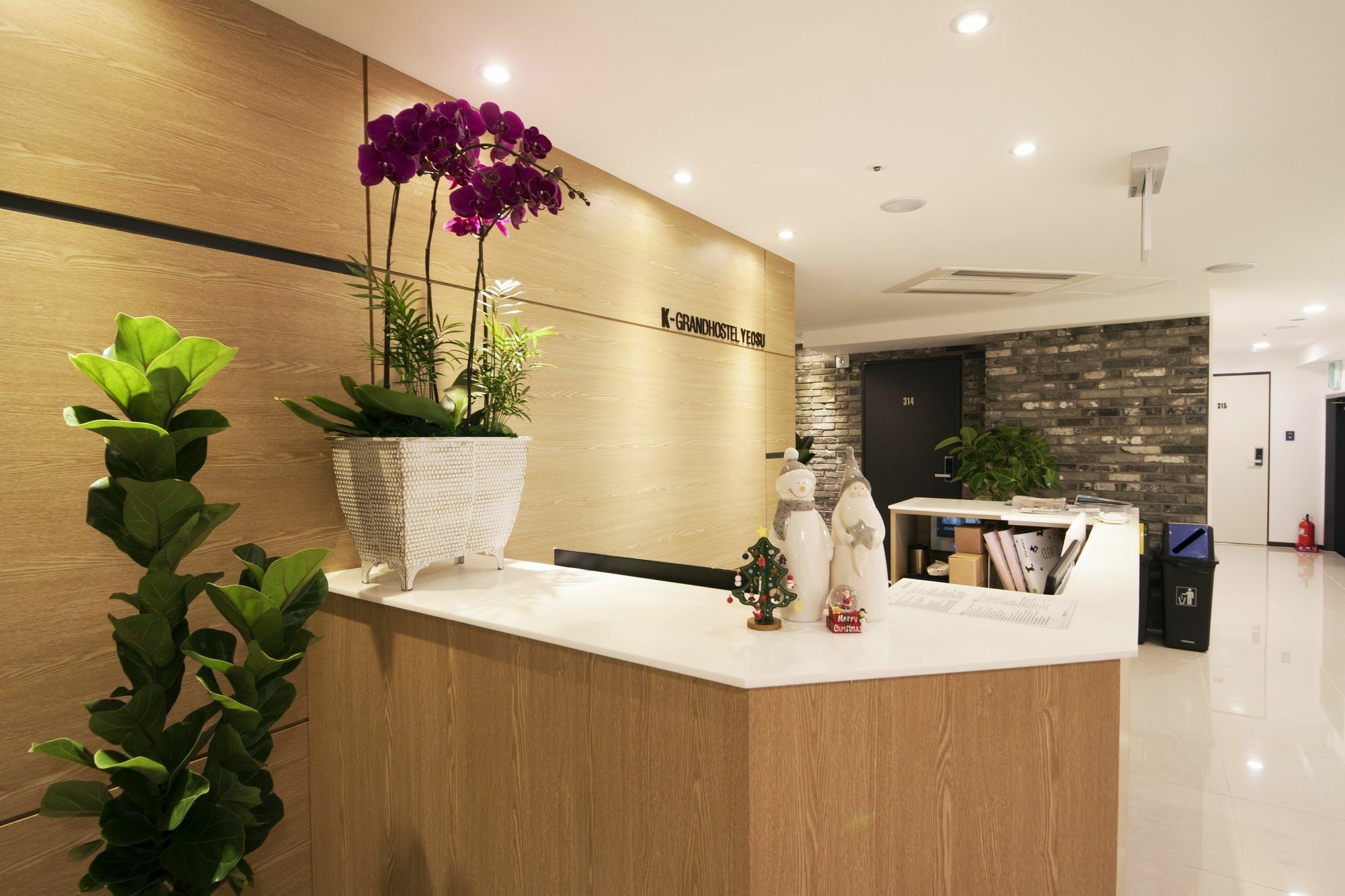 K-Grand Hostel Yeosu Exterior foto